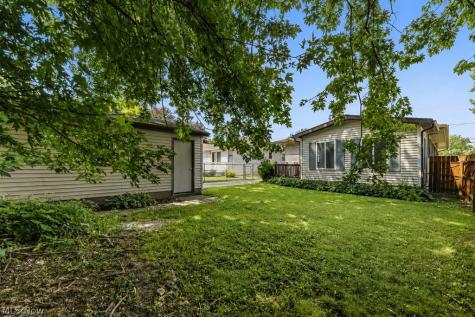 681 Newton Avenue Barberton OH 44203
