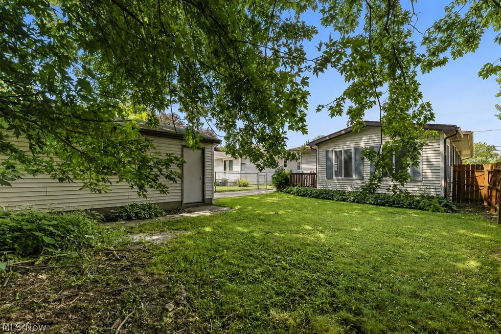 681 Newton Avenue Barberton OH 44203