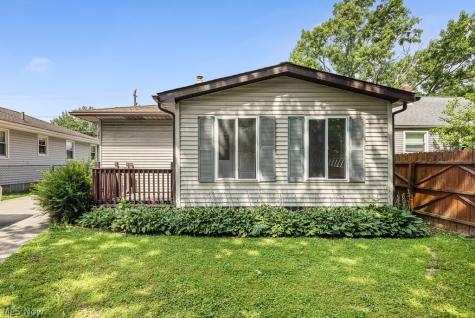 681 Newton Avenue Barberton OH 44203