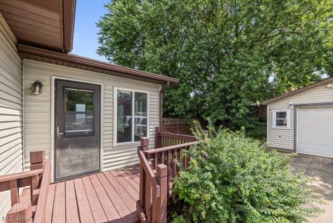681 Newton Avenue Barberton OH 44203