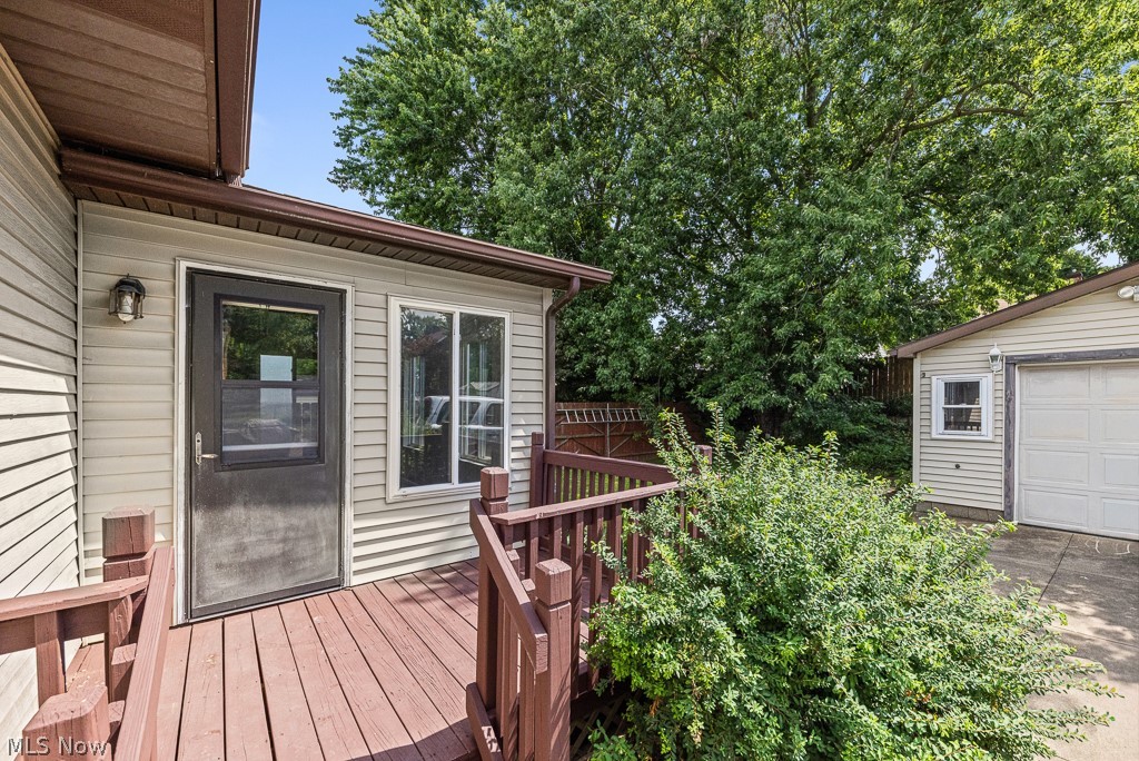 681 Newton Avenue Barberton OH 44203