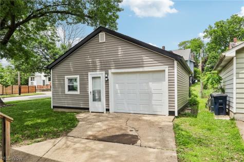 1551 Preston Avenue Akron OH 44305