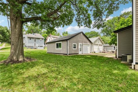 1551 Preston Avenue Akron OH 44305