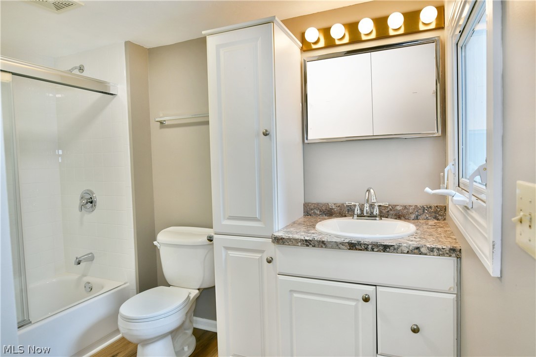 5 Delaware Avenue Poland OH 44514