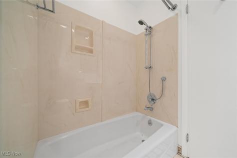 24061 Fairmount Boulevard Beachwood OH 44122