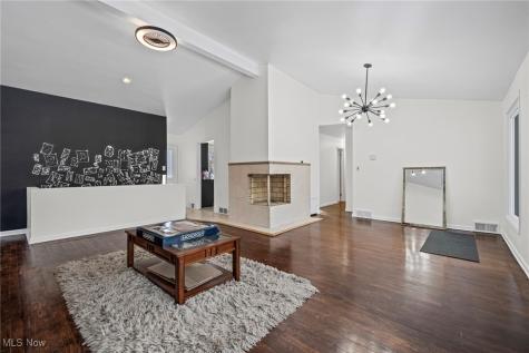 24061 Fairmount Boulevard Beachwood OH 44122