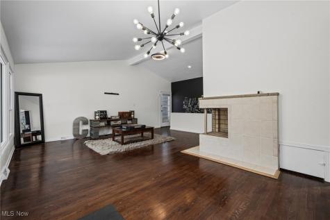 24061 Fairmount Boulevard Beachwood OH 44122