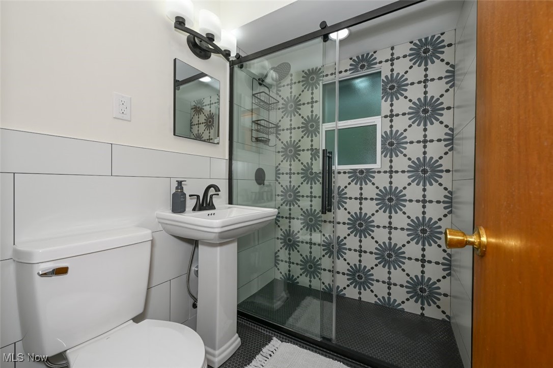 41 W Woodsdale Avenue Akron OH 44301