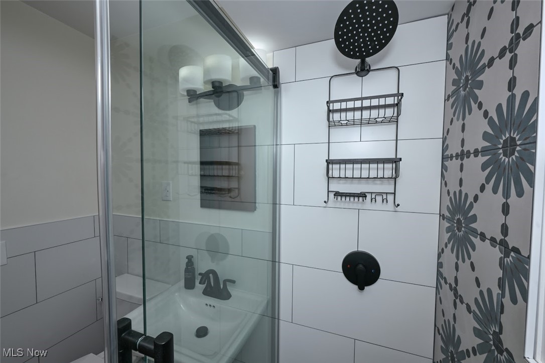 41 W Woodsdale Avenue Akron OH 44301