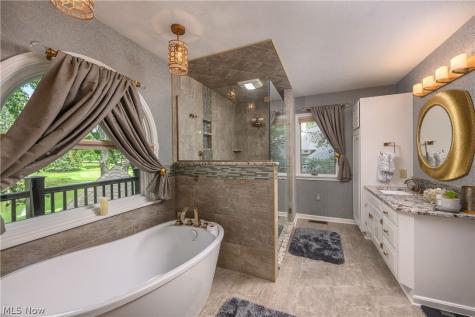 4063 Dunoon Circle NW Canton OH 44718