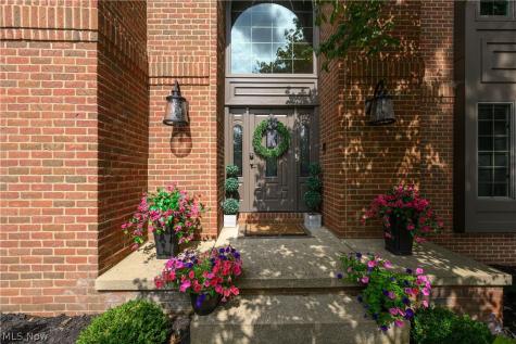 4063 Dunoon Circle NW Canton OH 44718