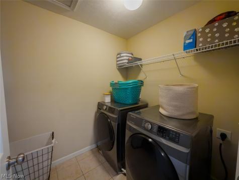 1669 Seabiscuit Drive NE Canton OH 44721