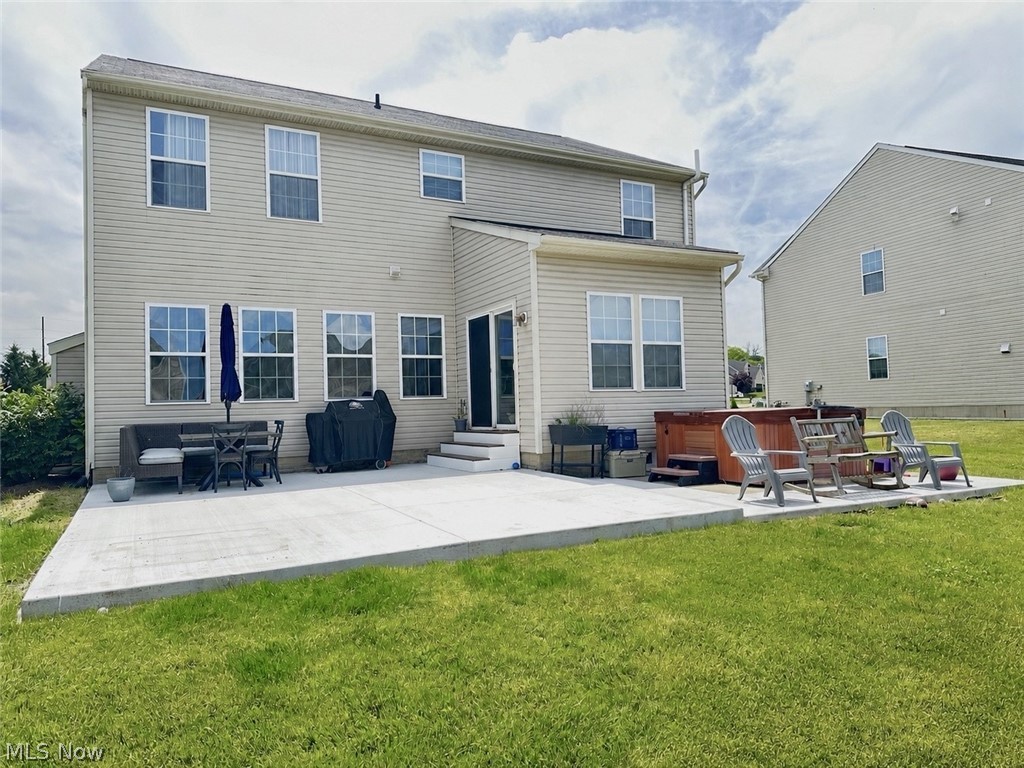 1669 Seabiscuit Drive NE Canton OH 44721