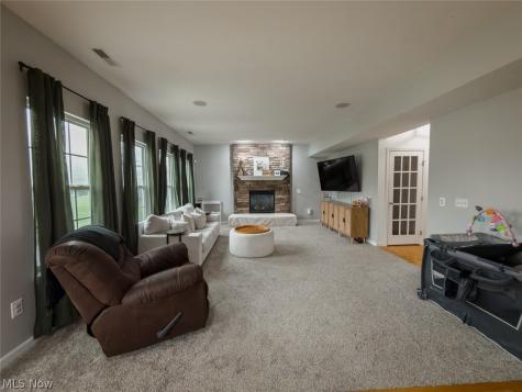 1669 Seabiscuit Drive NE Canton OH 44721
