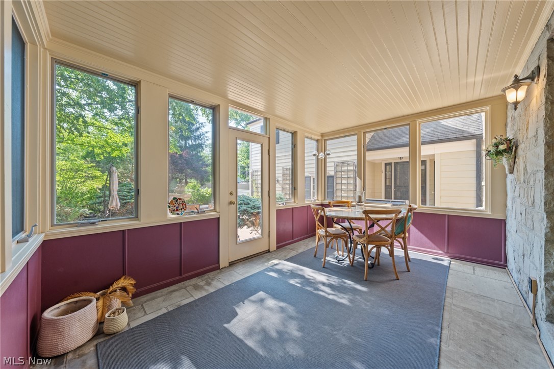 2708 Dryden Road Shaker Heights OH 44122