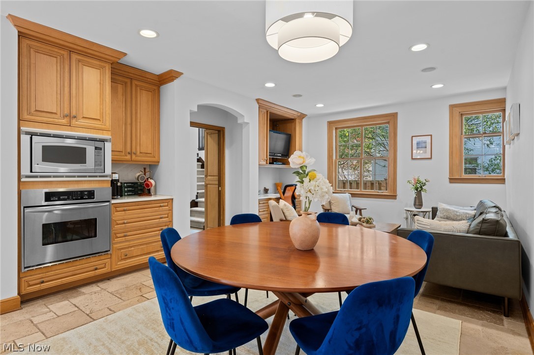 2708 Dryden Road Shaker Heights OH 44122