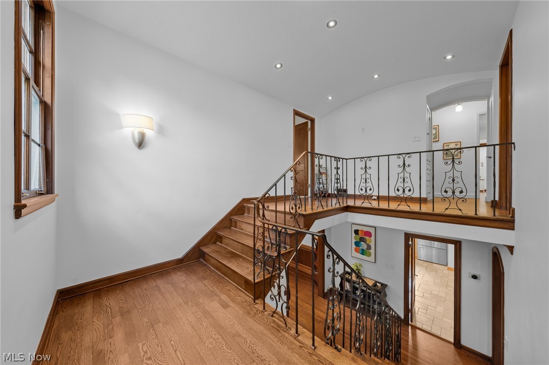 2708 Dryden Road Shaker Heights OH 44122