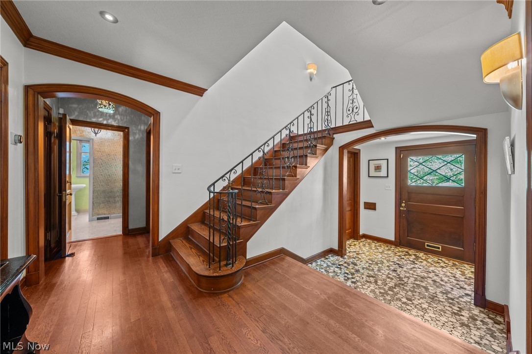 2708 Dryden Road Shaker Heights OH 44122