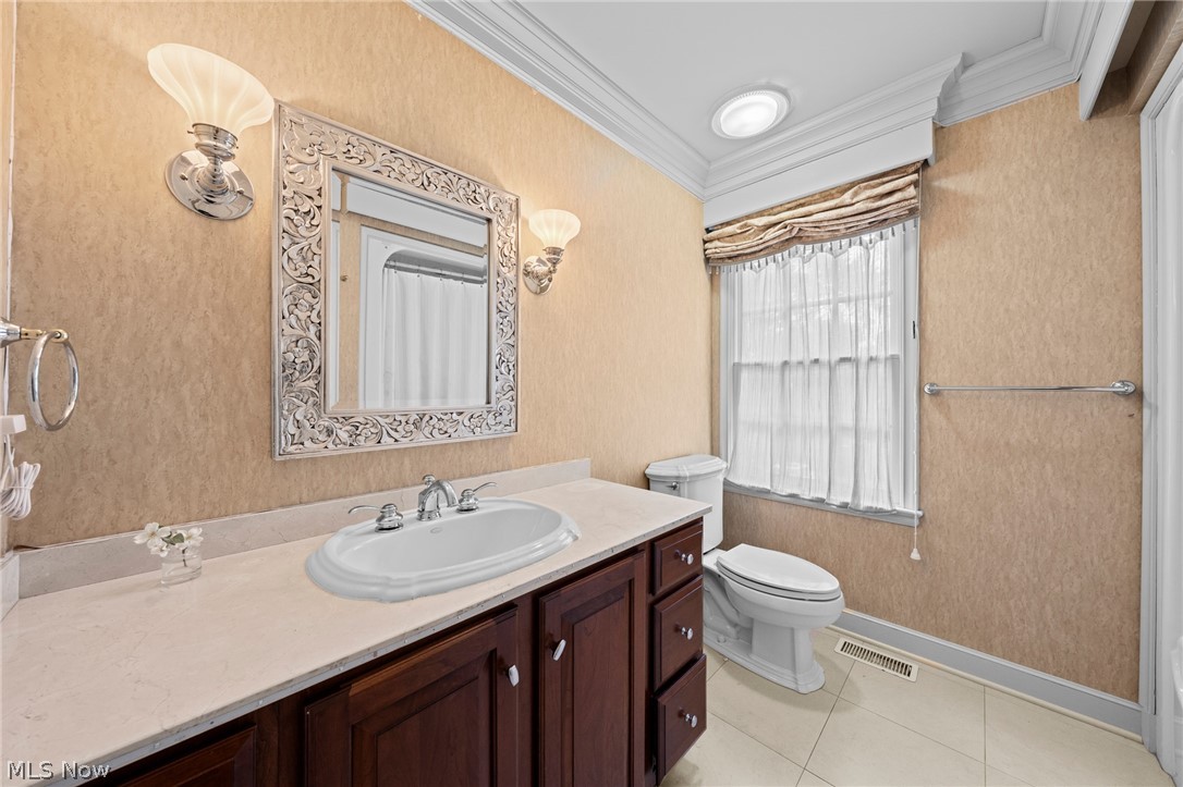 2708 Dryden Road Shaker Heights OH 44122