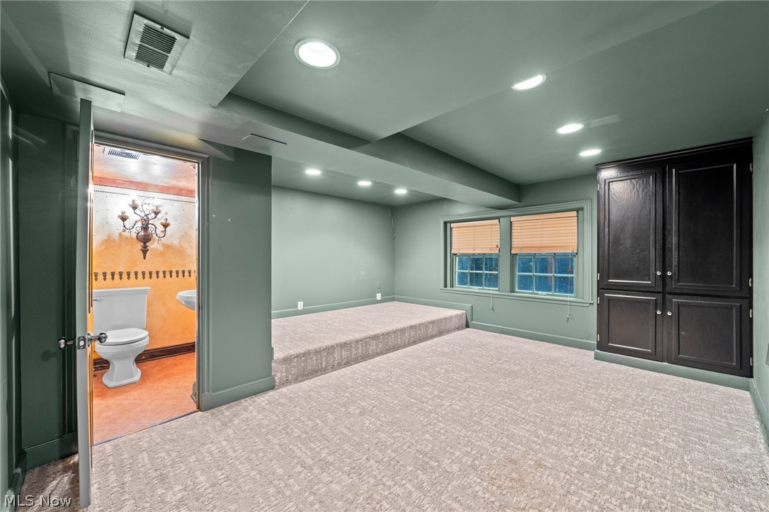 2708 Dryden Road Shaker Heights OH 44122