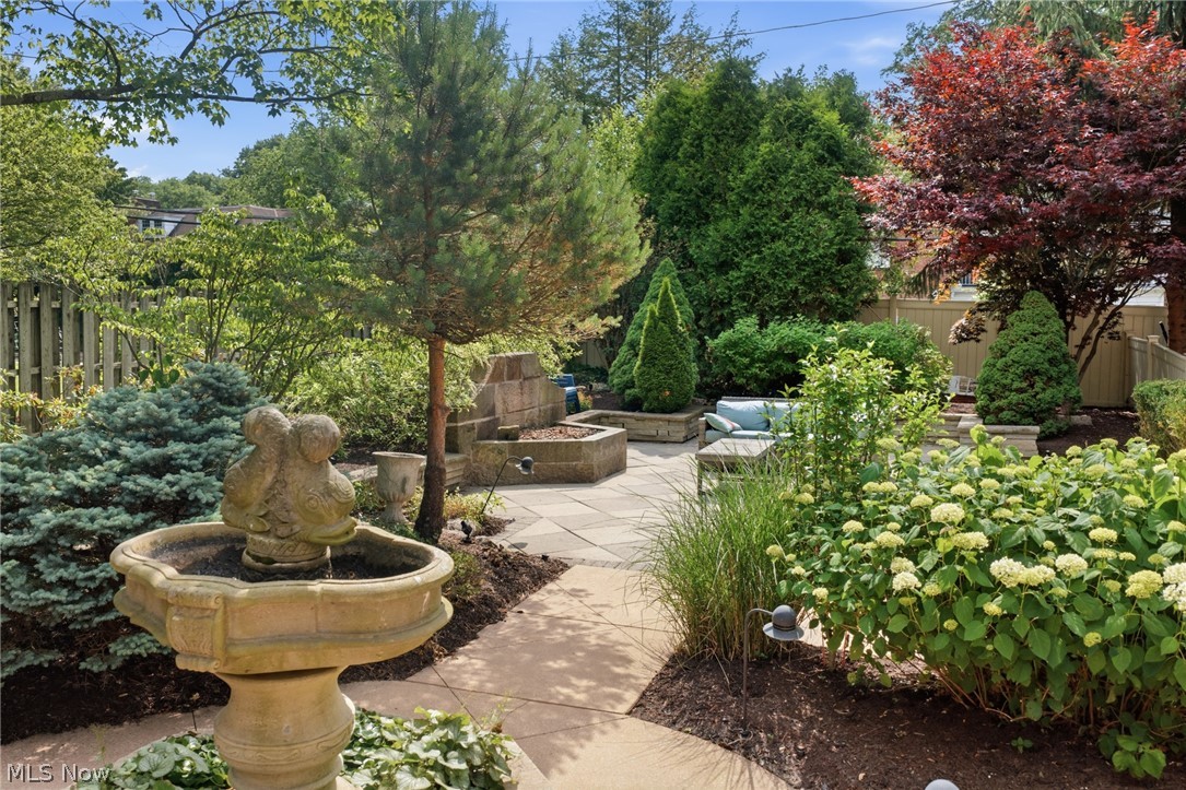 2708 Dryden Road Shaker Heights OH 44122