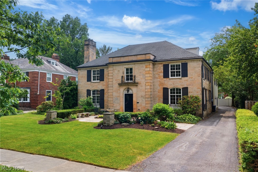 2708 Dryden Road Shaker Heights OH 44122