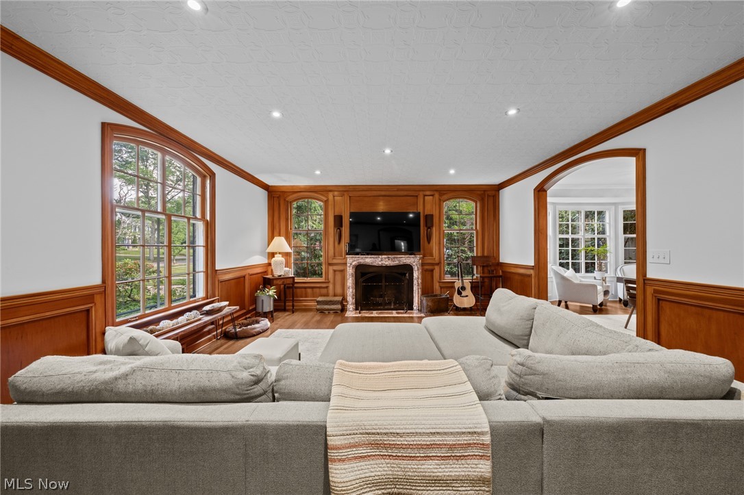 2708 Dryden Road Shaker Heights OH 44122