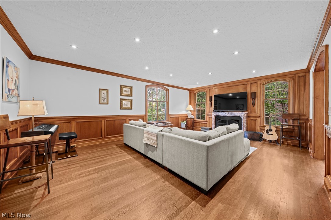 2708 Dryden Road Shaker Heights OH 44122