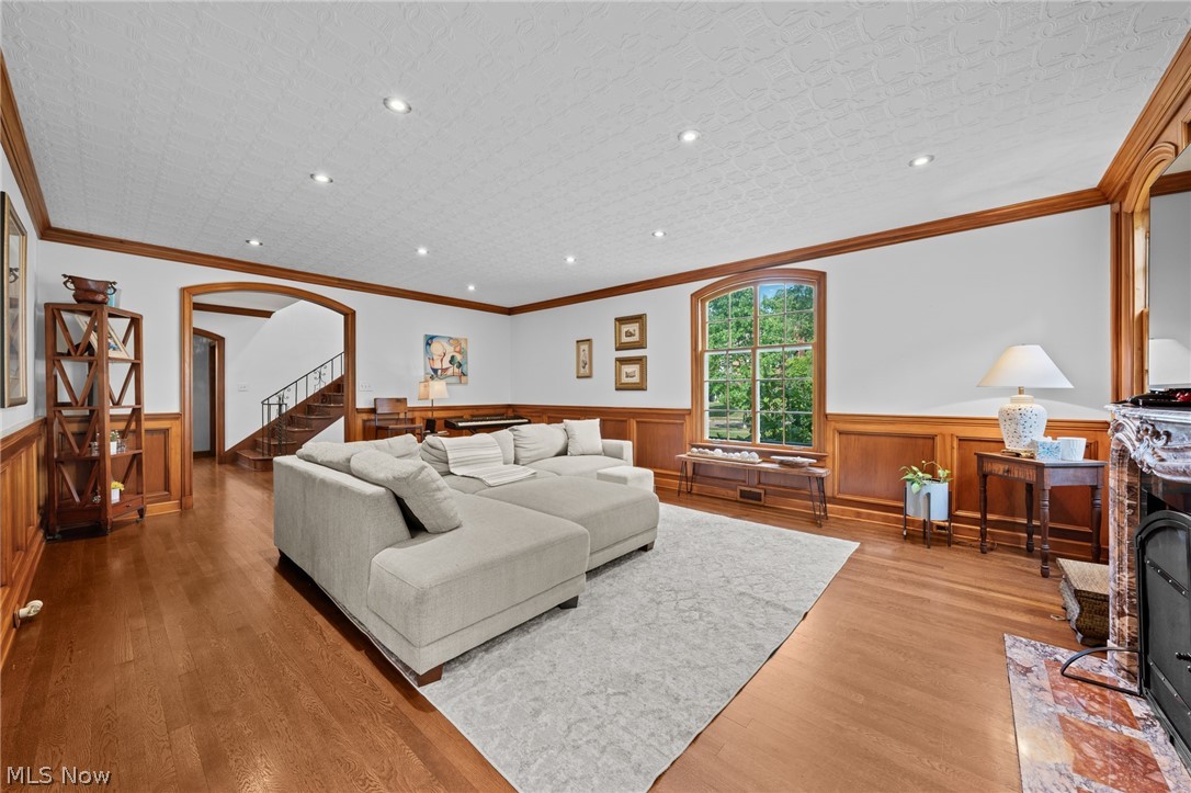 2708 Dryden Road Shaker Heights OH 44122