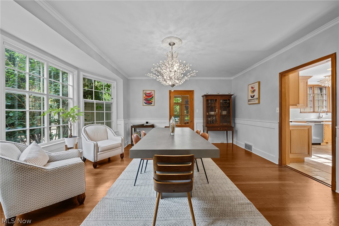 2708 Dryden Road Shaker Heights OH 44122