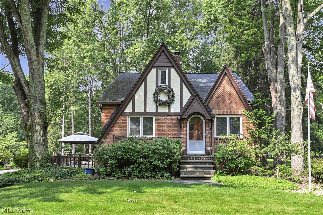 4584 Martin Drive North Olmsted OH 44070