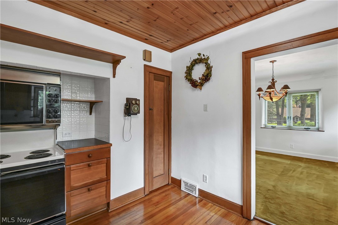 4584 Martin Drive North Olmsted OH 44070