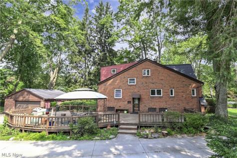 4584 Martin Drive North Olmsted OH 44070