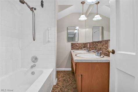 4584 Martin Drive North Olmsted OH 44070
