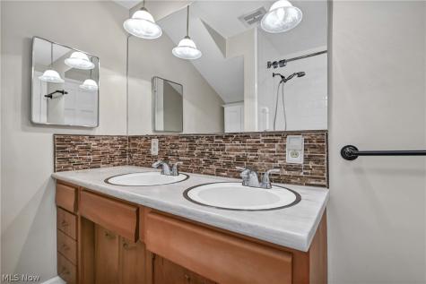 4584 Martin Drive North Olmsted OH 44070
