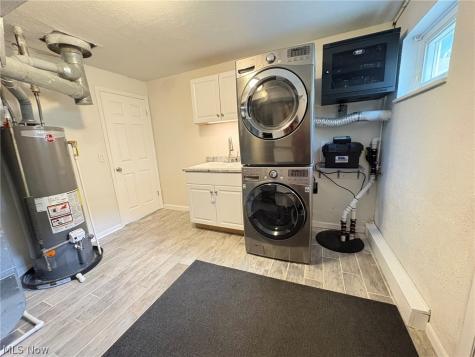 1351 Winhurst Drive Akron OH 44313
