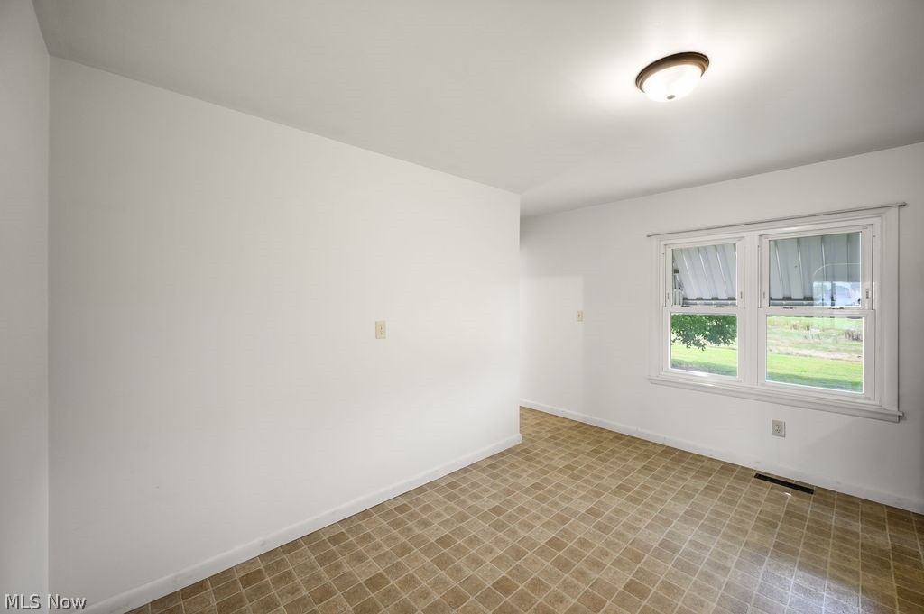 42 Holdren Road Little Hocking OH 45742