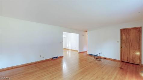 1200 Doralee Drive Mogadore OH 44260