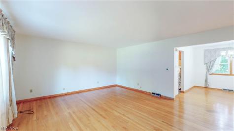 1200 Doralee Drive Mogadore OH 44260