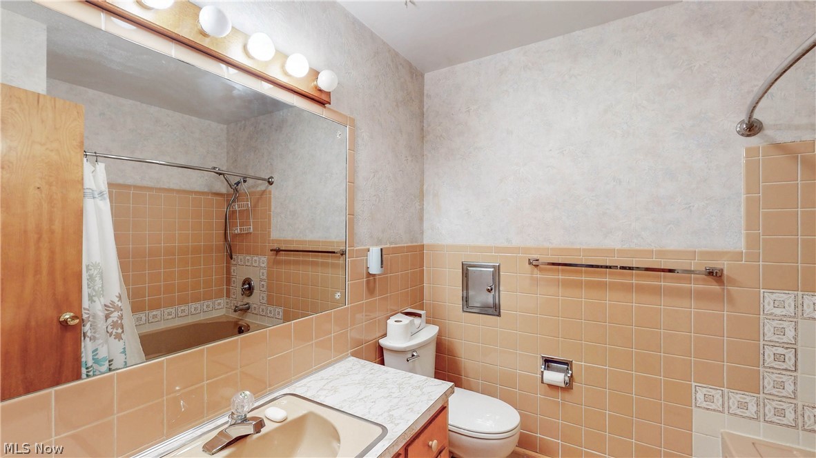 1200 Doralee Drive Mogadore OH 44260