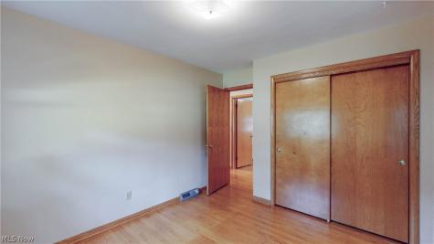 1200 Doralee Drive Mogadore OH 44260