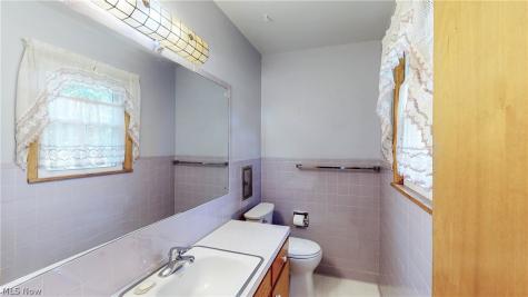 1200 Doralee Drive Mogadore OH 44260