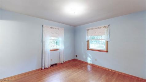 1200 Doralee Drive Mogadore OH 44260