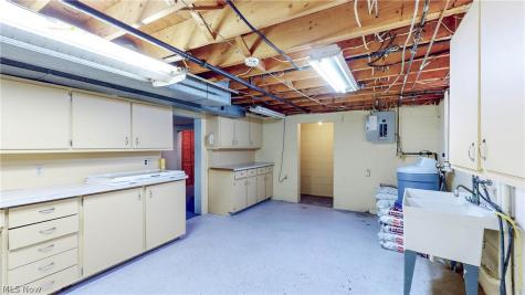 1200 Doralee Drive Mogadore OH 44260