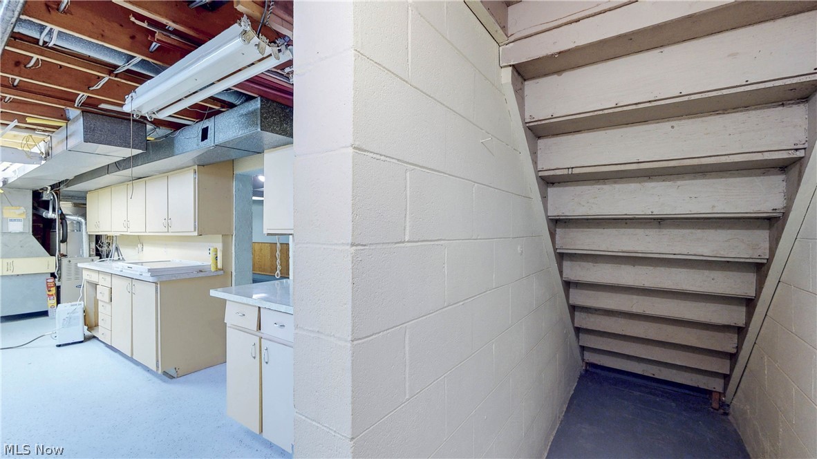1200 Doralee Drive Mogadore OH 44260