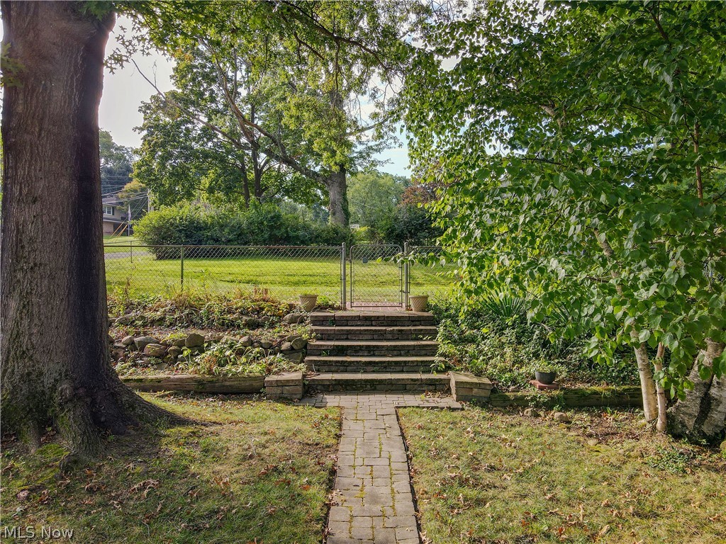 1200 Doralee Drive Mogadore OH 44260