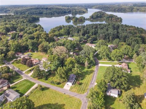 1200 Doralee Drive Mogadore OH 44260
