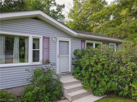 1200 Doralee Drive Mogadore OH 44260