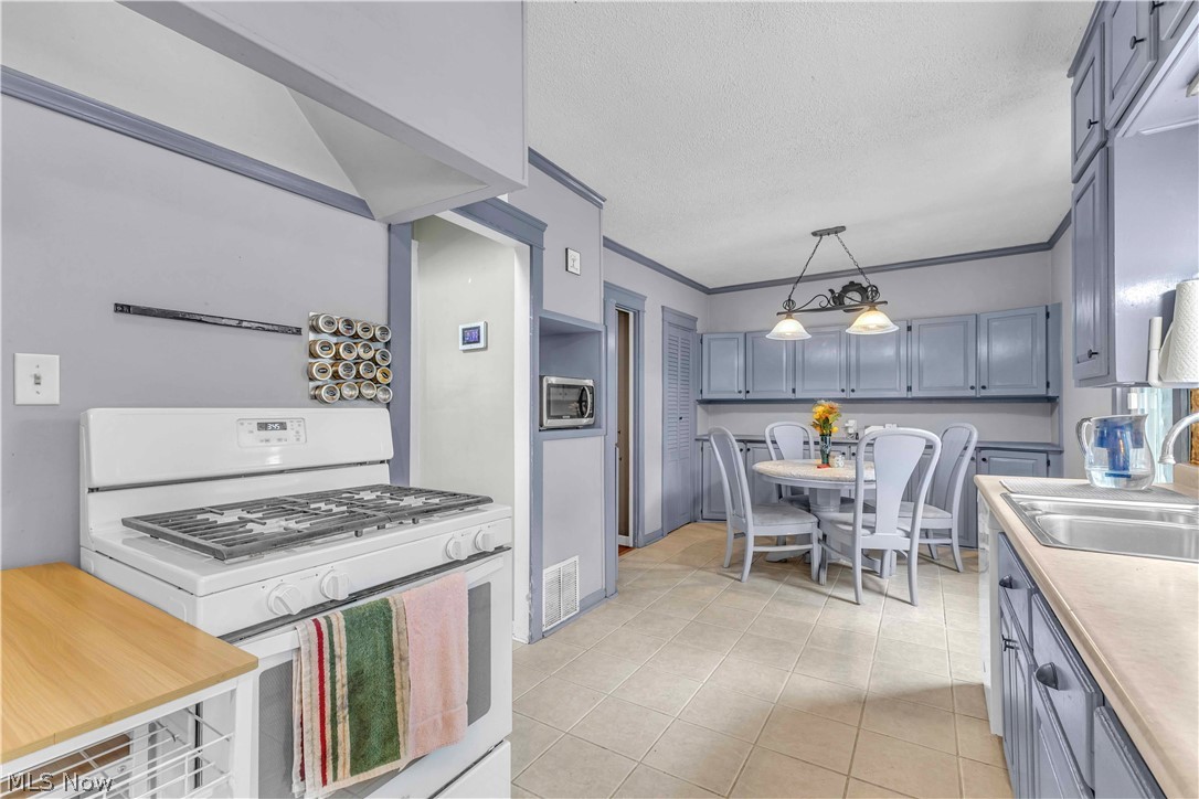 8102 Fernhill Avenue Parma OH 44129