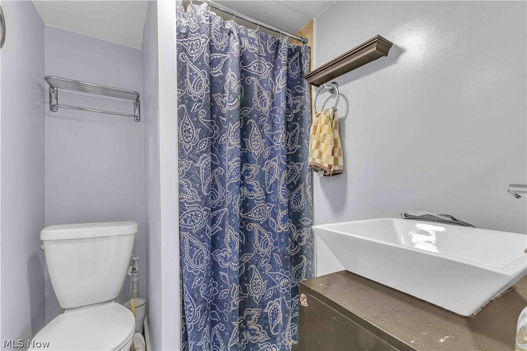 8102 Fernhill Avenue Parma OH 44129